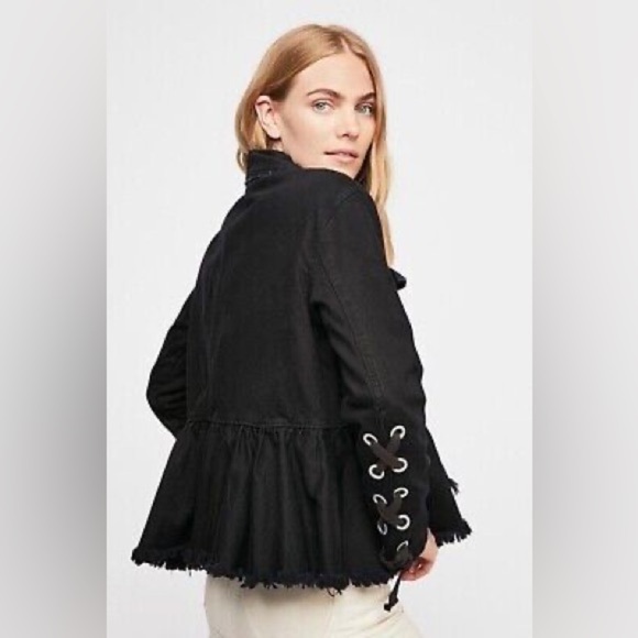 Free People Willow Black Denim Peplum Raw Hem Lace Up Cuff Jacket Size Medium - Picture 2 of 11